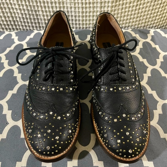 Steven By Steve Madden Shoes - Vintage and Real Leather! Black Shoes Whit Embedded Shiny Stones and Shoelaces